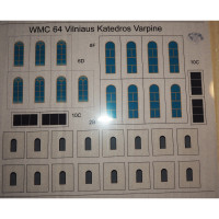 Колокольня Кафедрального костела-базилики в Вильнюсе (Литва) – стекла окон Колокольня Кафедрального костела-базилики в Вильнюсе (Литва) – стекла окон